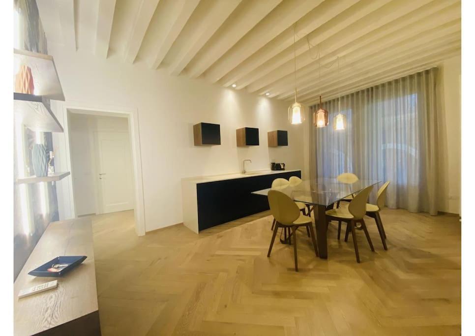 Sweet Time Venice, Luxury San Marco Frezzaria Apt! Exteriör bild