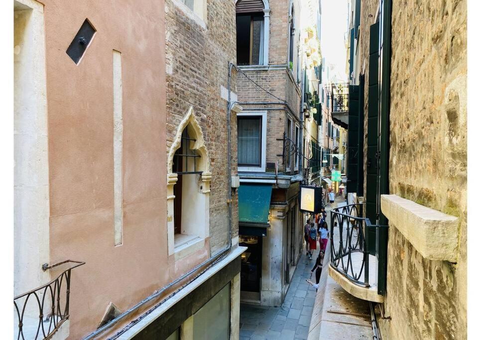 Sweet Time Venice, Luxury San Marco Frezzaria Apt! Exteriör bild