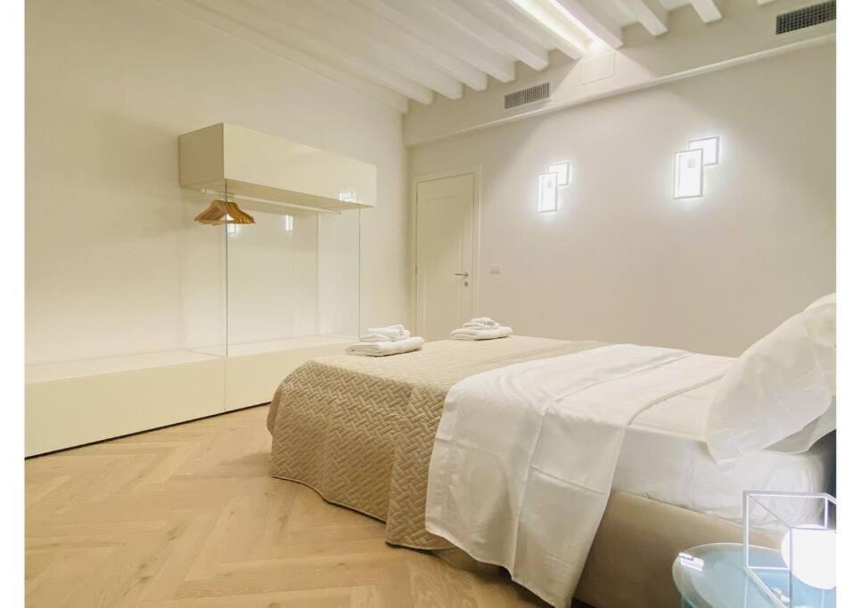 Sweet Time Venice, Luxury San Marco Frezzaria Apt! Exteriör bild